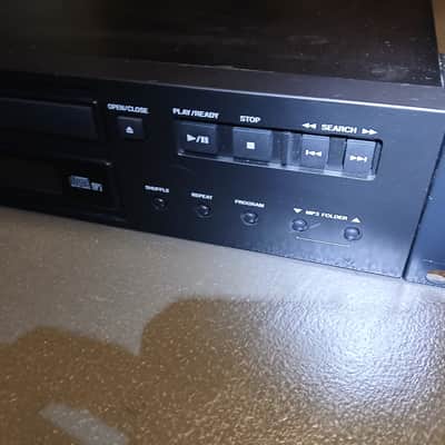 TASCAM CD-160 MkII 2008 - Black image 3
