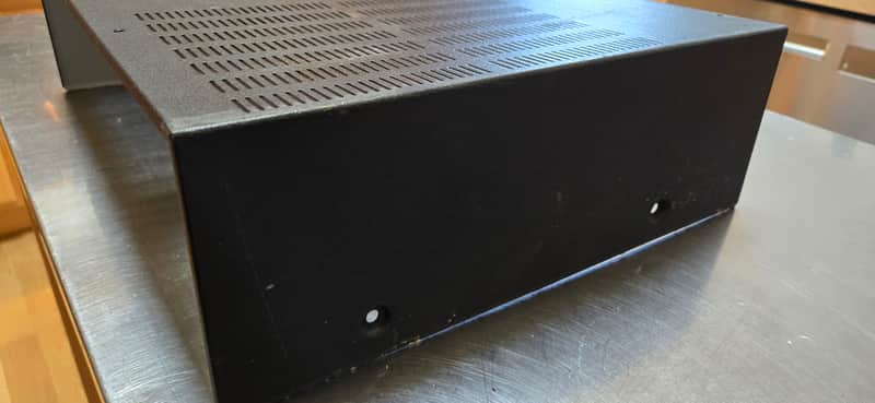 Marantz 2200 Series Black Metal Cabinet