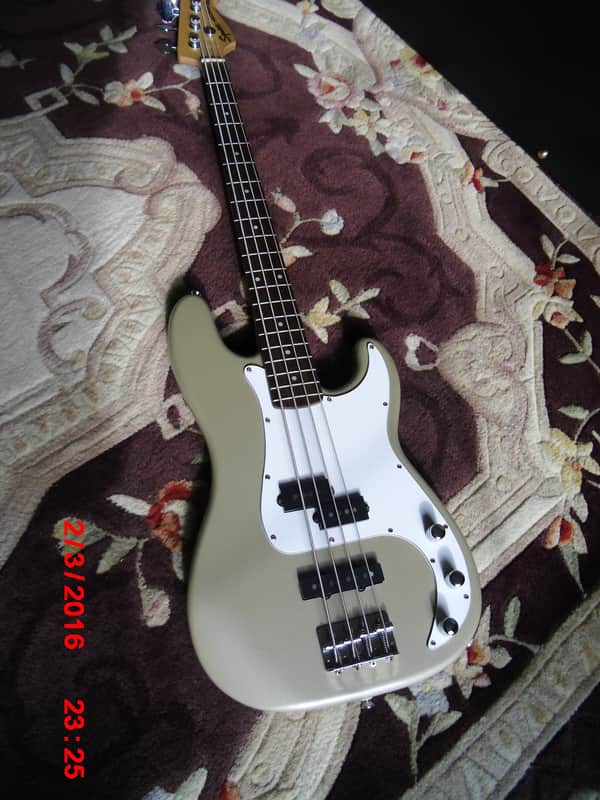 Squier P Bass/ PJ Bass Special Shoreline Gold (?) image 1