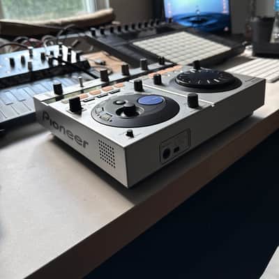 Pioneer EFX 500 (MINT CONDITION) image 4