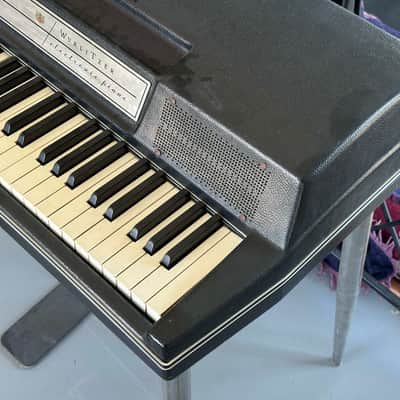 Wurlitzer 200 64-Key Electric Piano 1968 - 1974 - Black image 3