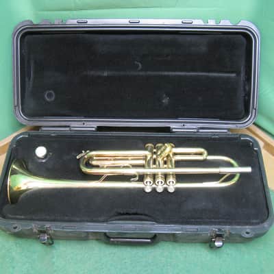Bach 1530 Trumpet - Reconditioned - Original Case & 7C MP image 4