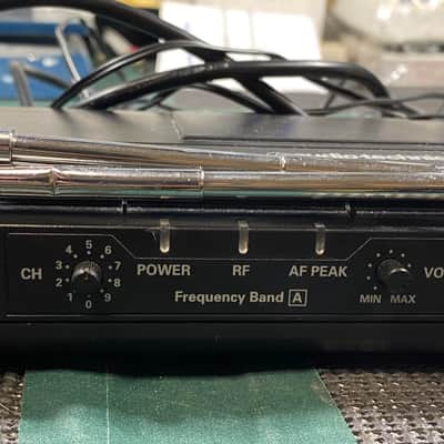 Audio-Technica ATW-R600X - Wireless Microphone System image 1