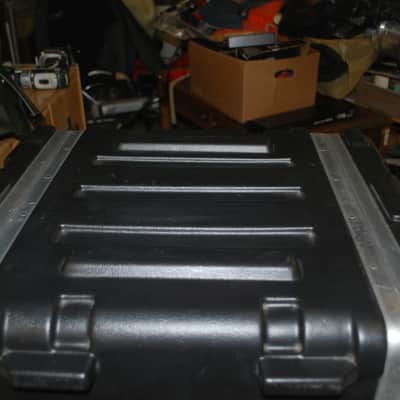 SKB 8 Space Rack w/ Furman M-8L Power Conditioner Black image 7