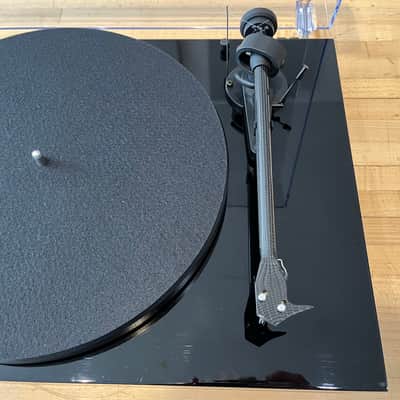 Project Debut Carbon USB Turntable | Fully Serviced w/ Ortofon OM10 image 4
