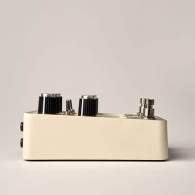 Universal Audio ASTRA Modulation Pedal image 5