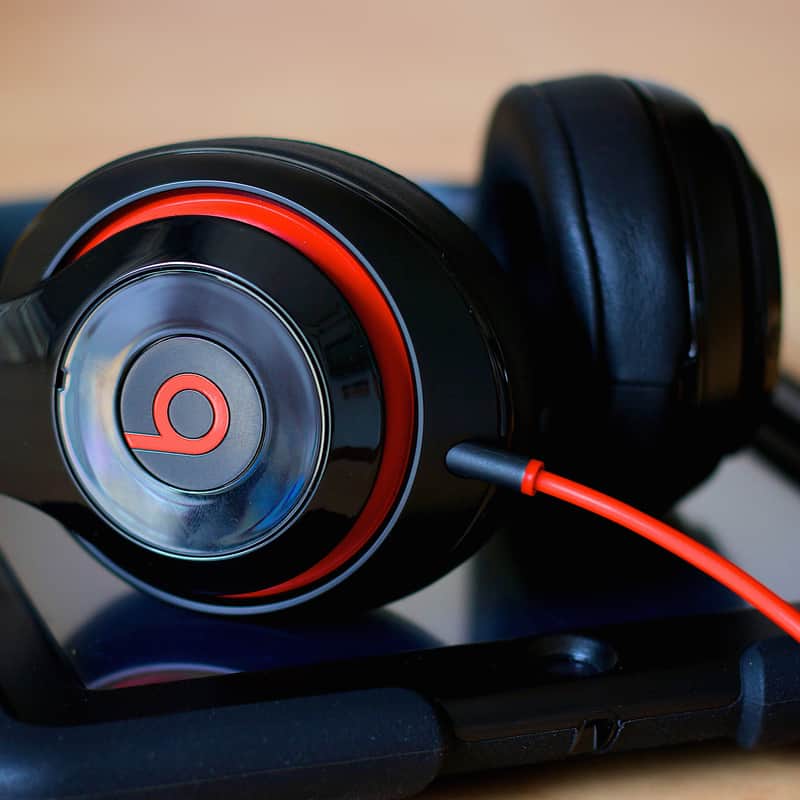 Beats by Dre Studio 2.0 Headphones image 1