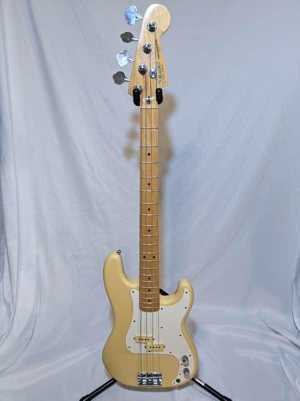 Fender American Standard Precision Bass 1983 image 1