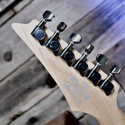 Ibanez JEMJR Steve Vai Signature - White image 13