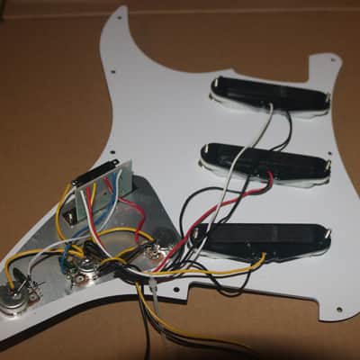 Loaded 11 screw Strat style pickguard with 3 single coil pickups and output jack2025 - White image 2