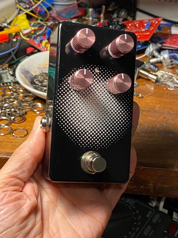 Super-Freq Ugly Face 2022 Black gloss with dot pattern image 1