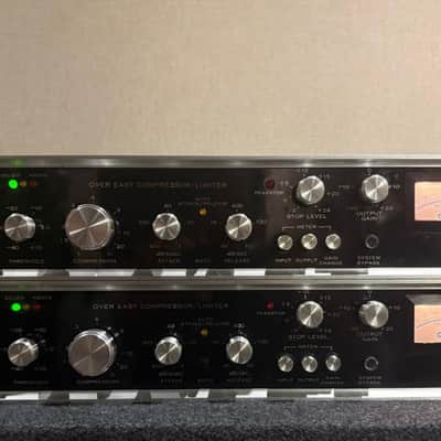 Pair of dbx 165A Over Easy Compressor / Limiter 1970s - Black image 1