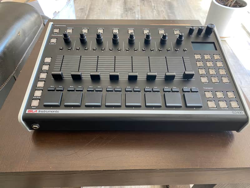 Isla Instruments S2400 image 1