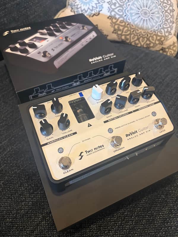 Two Notes ReVolt Guitar