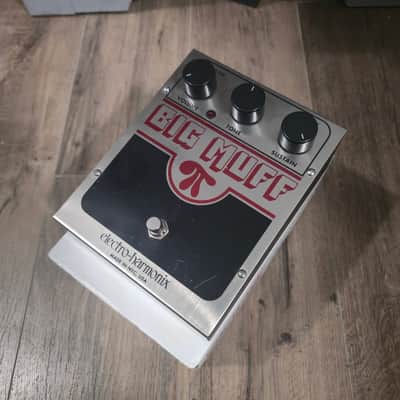 Electro-Harmonix Big Muff Pi 2000 - Present - Silver / Black / Red image 2