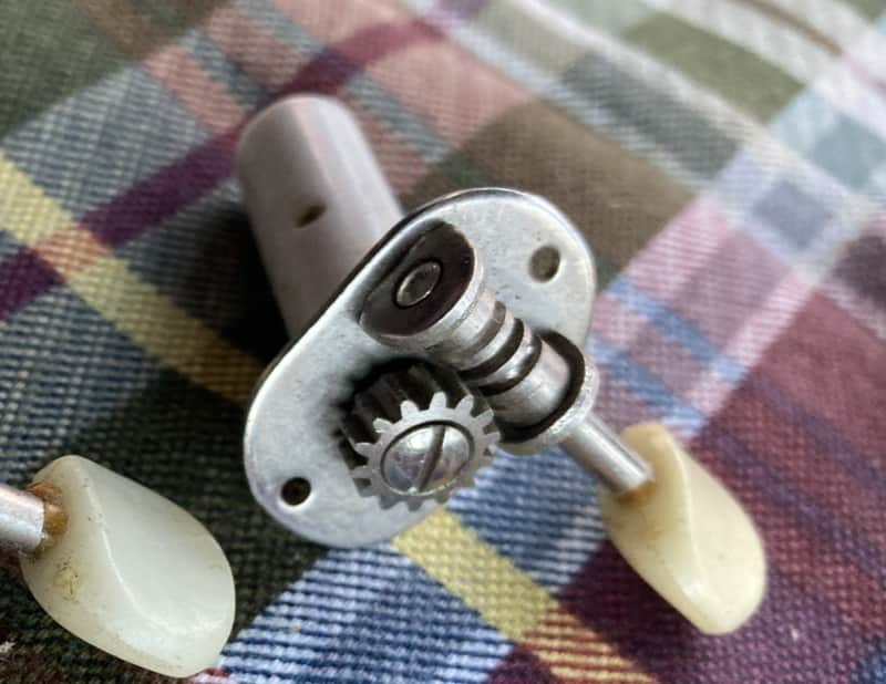 Single Vintage 1960s Goya, Zenon, Teisco Nylon/Classical Bass Side Guitar Tuner image 1