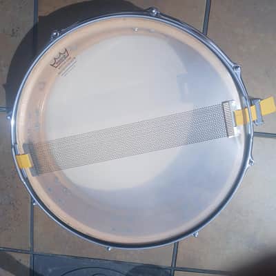 Slingerland 4x14 buddy rich piccolo 3 ply 8 lug snare drum 1970s - white satin flame image 9