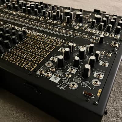 Make Noise Black and Gold Shared System Plus WITH Brains module - Black and gold image 4