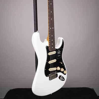 Fender Player II Stratocaster Electric Guitar - Polar White with Rosewood Fingerboard image 3