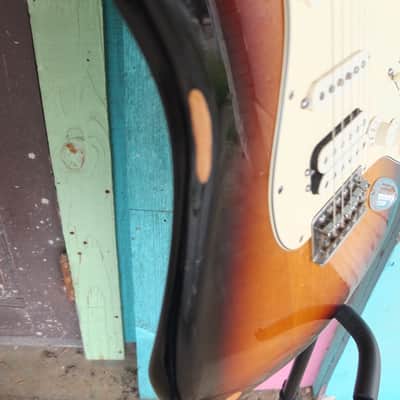 Fender Stratocaster HSS 2012 - Sunburst image 7