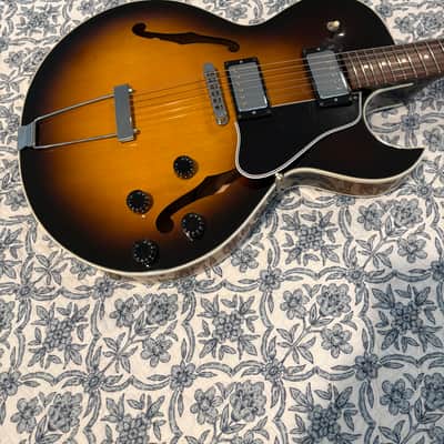 Gibson ES-135: 2002 Vintage Sunburst image 3