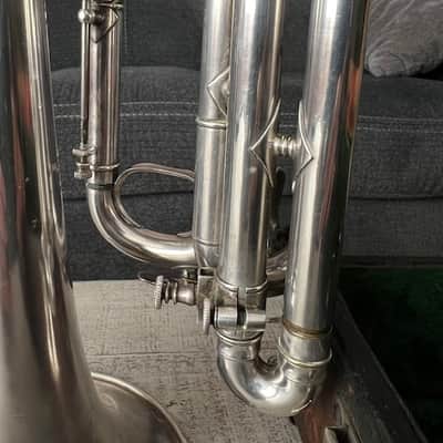 1909 Frank Holton “New Proportion” Cornet – Chicago Era – Couturier Model – Silver – Original Case & Mouthpieces image 9