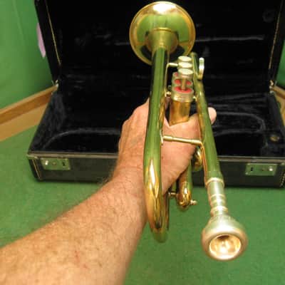 Conn Director Trumpet Elkhart 1962 - Reconditioned - Case & Bach 7C MP image 15