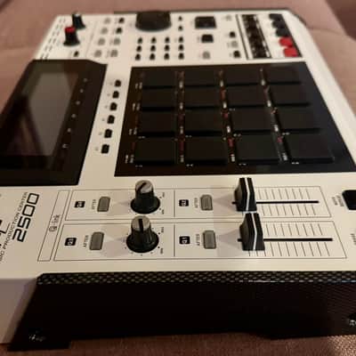 Near Mint Akai MPC2500 SE Special Edition Music Production Center W/JJOS & Extras image 12
