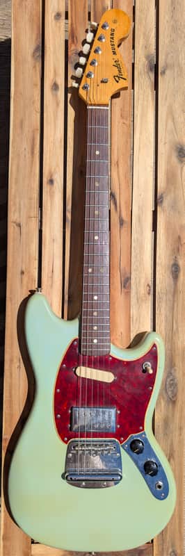 1973 Fender Mustang Sonic Blue - Cunife wide range -Spitfire pickguard