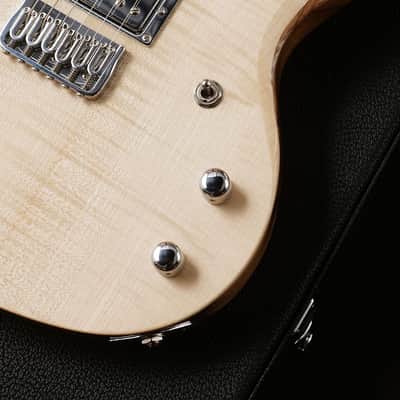 De Leeuw Guitars SY Walnut/Maple  - Natural image 4
