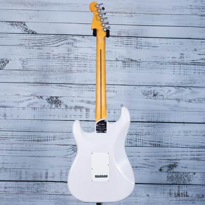 *DEMO* Fender American Ultra Luxe '50s Stratocaster® | White Blonde image 4