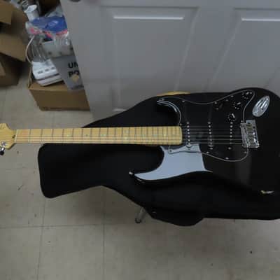 Fender American Deluxe Stratocaster 2004 - 2010 | Reverb