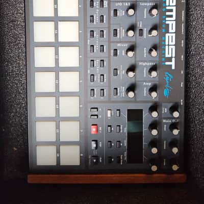 Dave Smith Instruments Tempest 6-Voice Drum Machine 2011 - 2018 - Black with Wood Sides image 2
