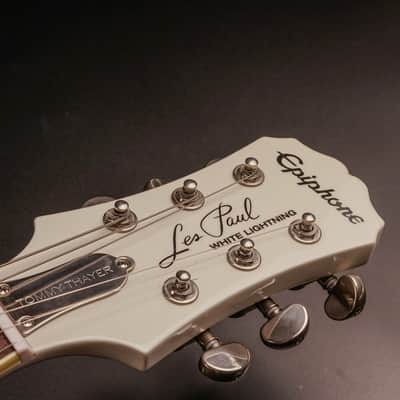 Epiphone Tommy Thayer "White Lightning" Les Paul - Limited Edition 2015 - KISS - Signed Photo + Case + Strap image 8