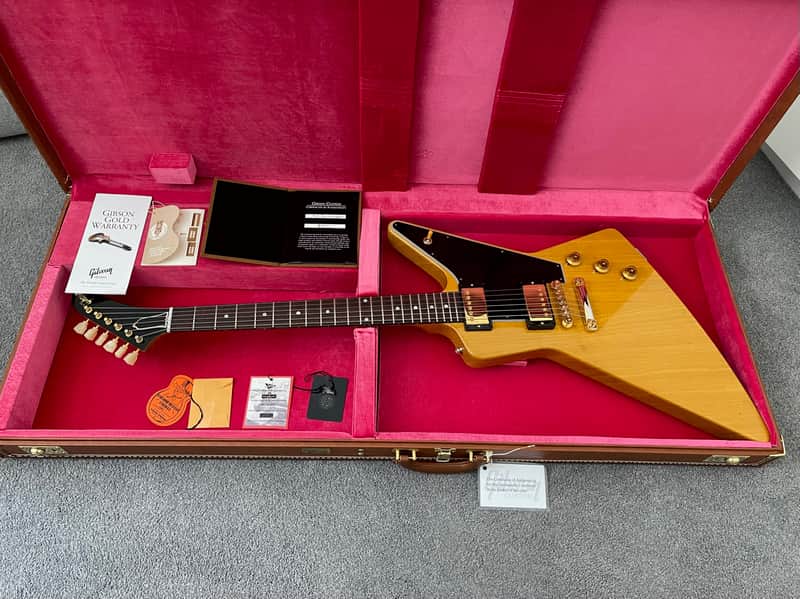 Gibson Custom Shop 1958 Explorer Korina - Black Pickguard