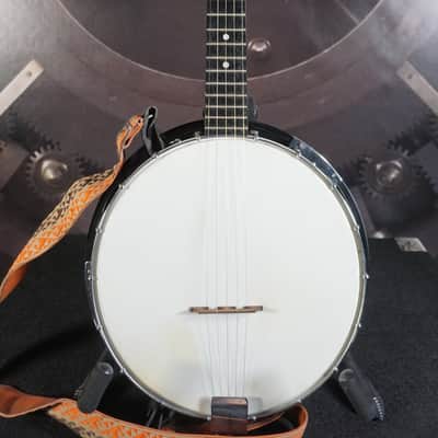 Crestline 5-String Banjo w/ Chipboard Case image 1