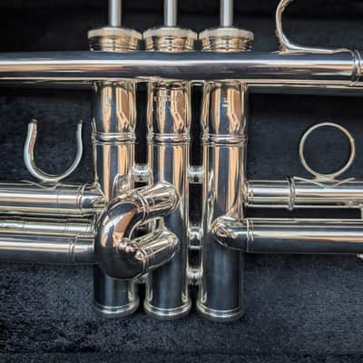 Yamaha YTR-8345G Custom Xeno Bb Trumpet Mint Condition - Played just a few times! 2012 - Large Bore / Gold Brass Bell image 5