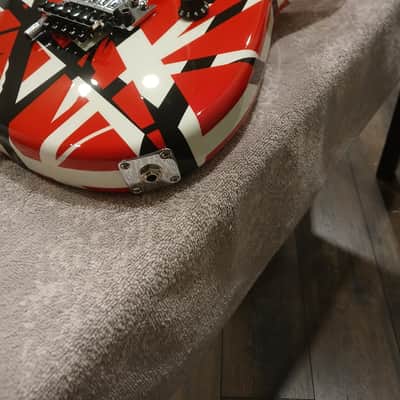 EVH Striped Series Electric Guitar 2013 - Present - Red/Black/White image 4