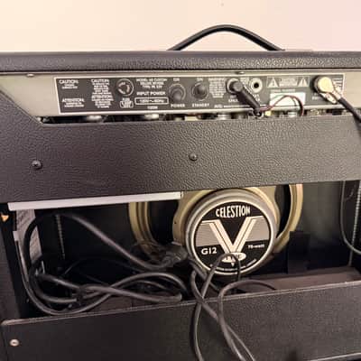 Fender '68 Custom Deluxe Reverb 2-Channel 22-Watt 1x12" Guitar Combo 2013 - Present - Black image 6