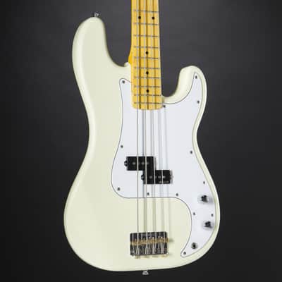 Vintage Reissued V4MVW Vintage White - 4-String Electric Bass image 9