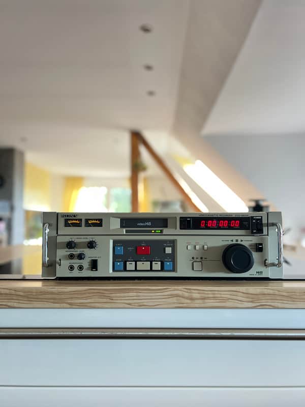 Sony Evo 9800p Video cassette Hi8 high end video recorder image 1