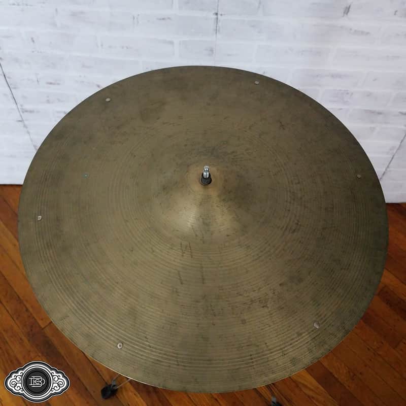 60s A Zildjian 18" vintage crash ride sizzle cymbal 1472g unique plate image 1