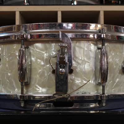 1960s Gretsch 5.5x14 Name Band Snare Drum in White Marine Pearl image 4