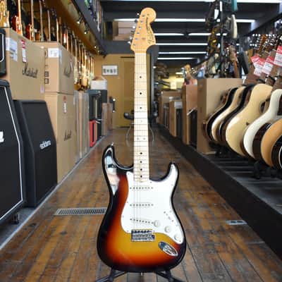 Fender Custom Shop 1968 Stratocaster DLX Closet Classic Electric Guitar 3-Color Sunburst w/Hard Case image 4