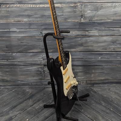 Used Squier by Fender 1984-1987 MIJ E Series Locking Tremolo Stratocaster image 5