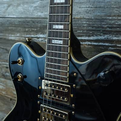 2022 Gretsch Streamliner G2627TG 3-Pickup - Black & Gold w/Cs image 5