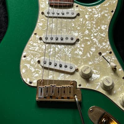 1993 Fender Stratocaster Special Edition Green Metallic/Gold Hardware image 3