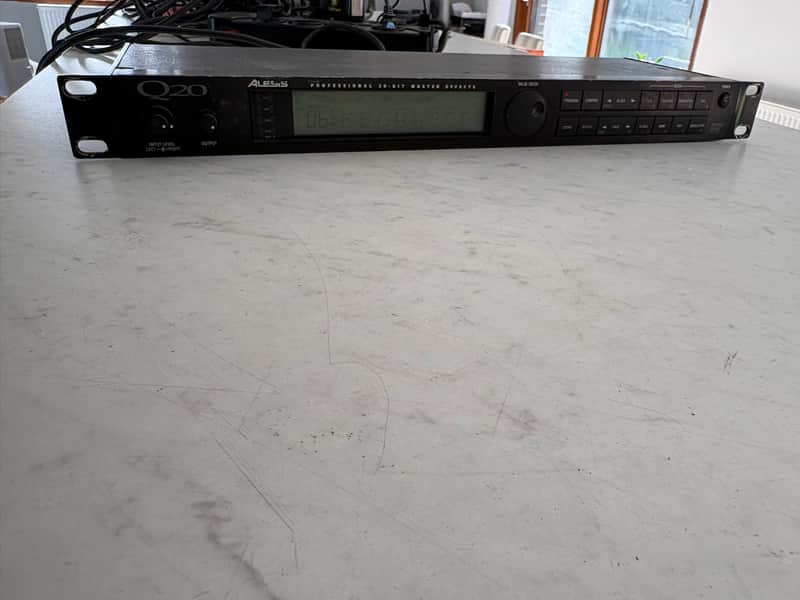 Alesis Q20 Professional 20 Bit Master Effects image 1