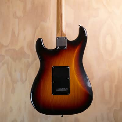Fender Limited Edition American Special Ash Stratocaster 3-Colour Sunburst, Hard Case - Very Good Condition image 4