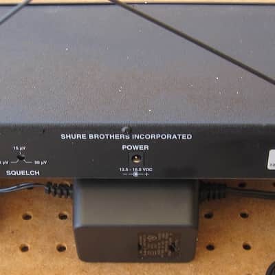Shure LR Wireless Receiver Bild 2